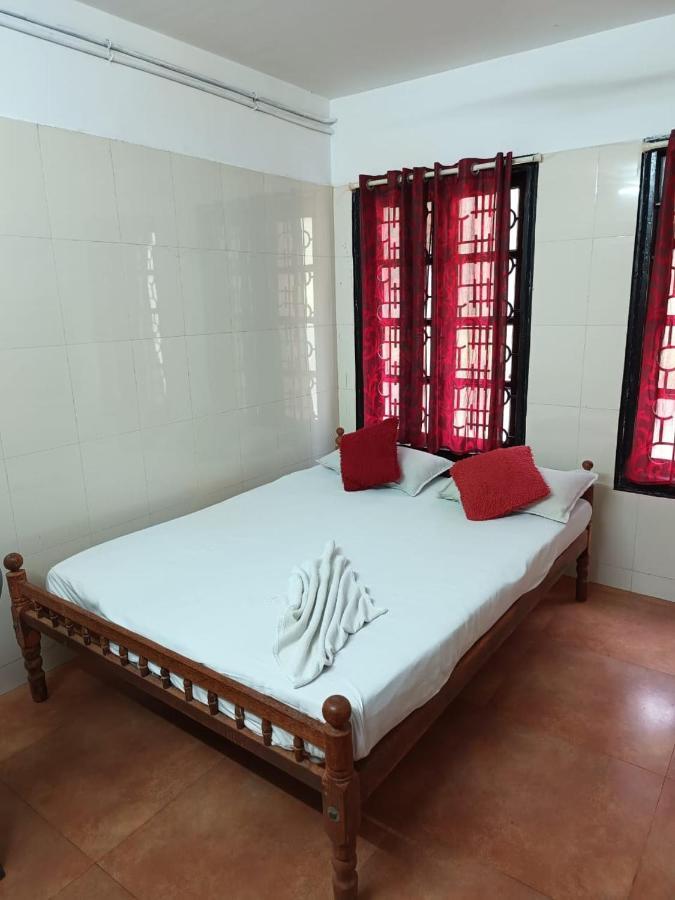 Prathiba Residency Hotel Kollam Luaran gambar